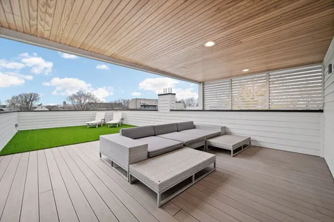 $1,895,000 | 2042 North Honore Street, Chicago, IL 60614