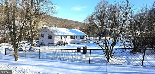 $199,900 | 91 West Ridge Avenue, Mifflintown, PA 17059