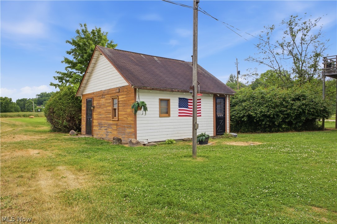 461 South Salem-Warren Road North Jackson, OH 44451 - Photo 16 of 50 Potential mother-in-law mini-home!