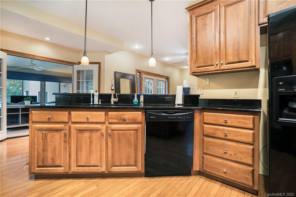 440 Alexander Street Matthews, NC 28105 - Photo 3 of 41