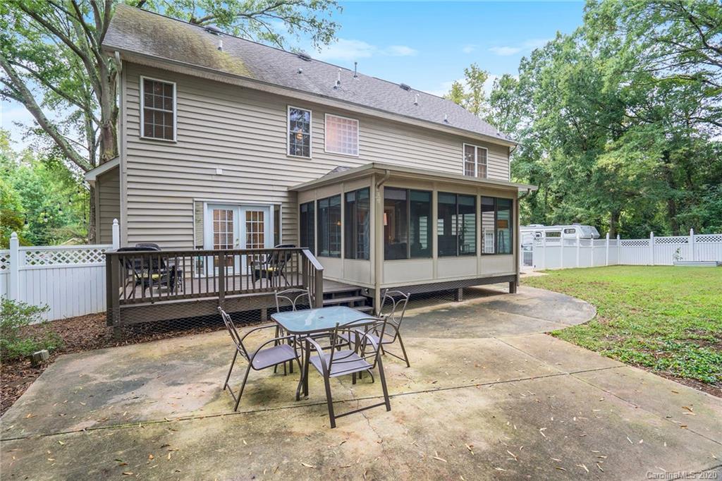 440 Alexander Street Matthews, NC 28105 - Photo 38 of 41