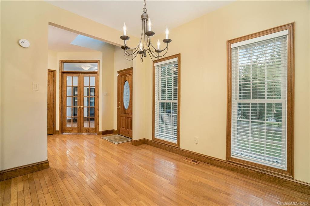 440 Alexander Street Matthews, NC 28105 - Photo 6 of 41