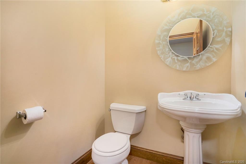 440 Alexander Street Matthews, NC 28105 - Photo 9 of 41