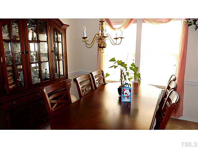 5712 Enoree Lane Raleigh, NC 27616 - Photo 5 of 25 Gallery Image 5