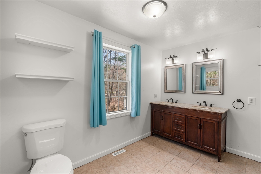 44 Connolly Road Billerica, MA 01821 - Photo 19 of 39