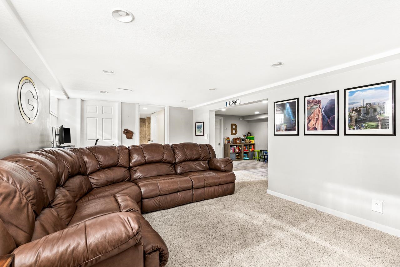 804 15th Avenue East Superior, WI 54880 - Photo 22 of 47