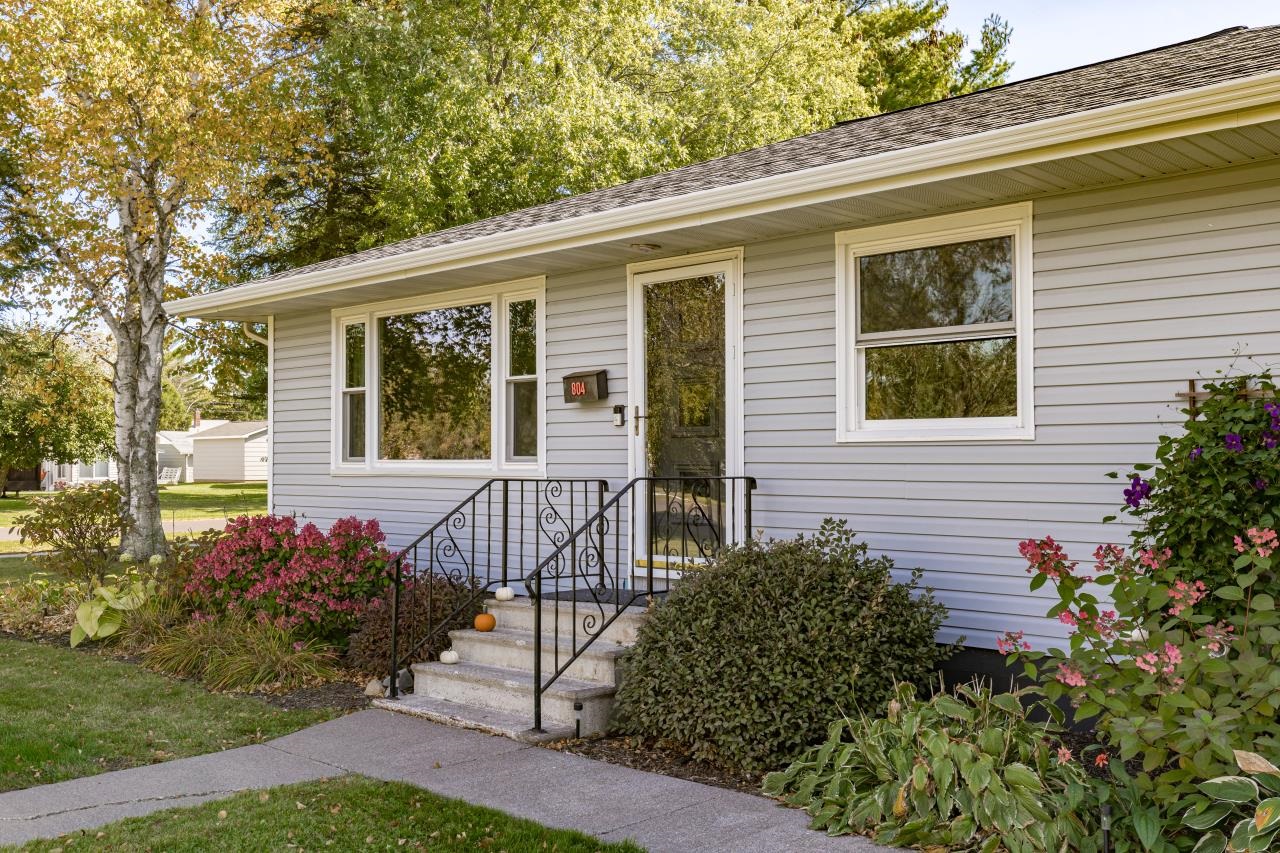 804 15th Avenue East Superior, WI 54880 - Photo 45 of 47