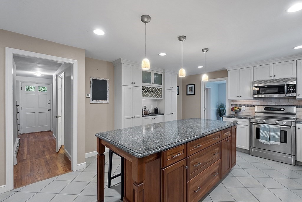 42 Pine Hill Road Boxborough, MA 01719 - Photo 6 of 36 Gallery Image 6