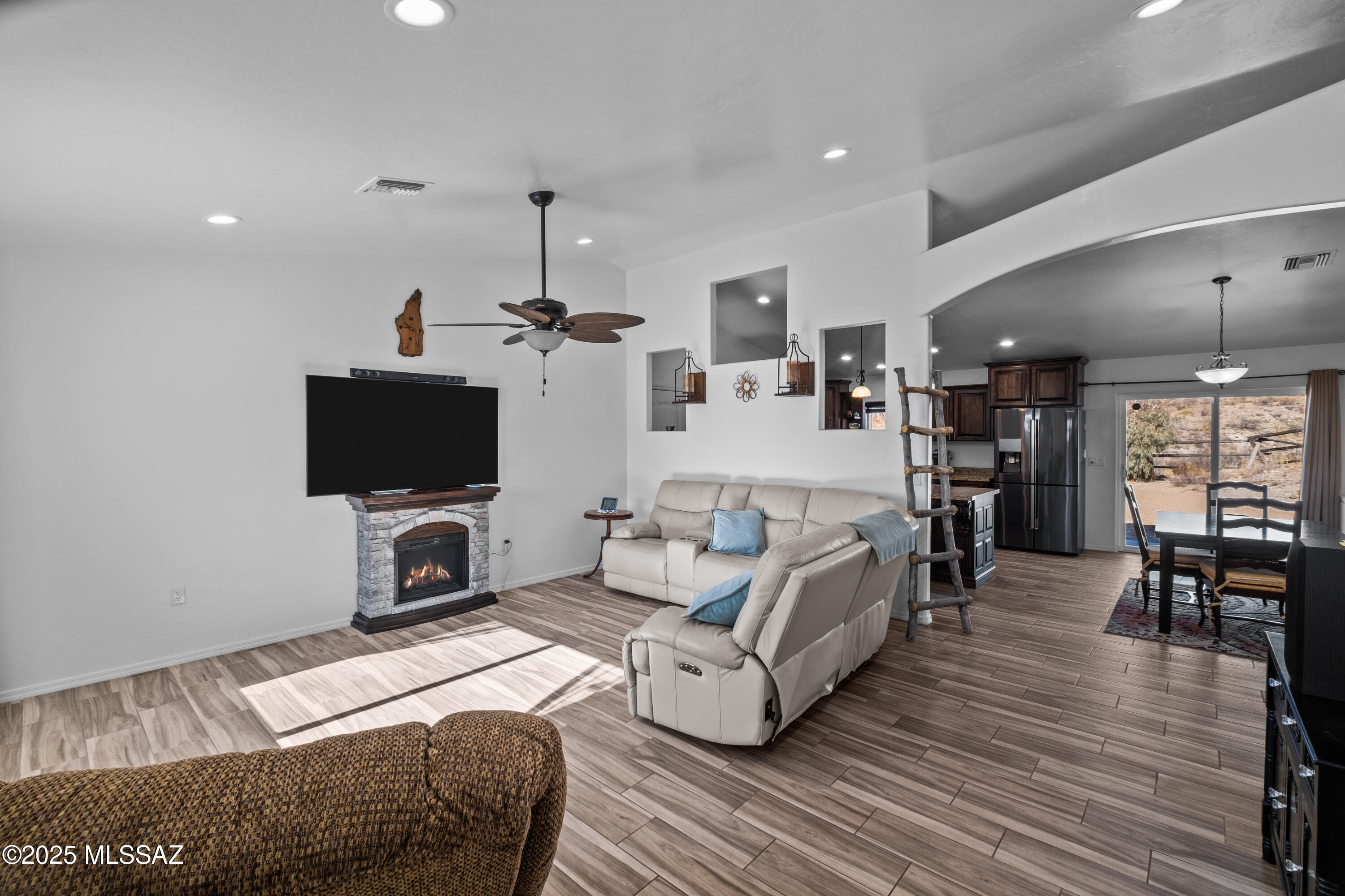 468 Camino Brizza Bonnel Rio Rico, AZ 85648 - Photo 11 of 46 Gallery Image 11