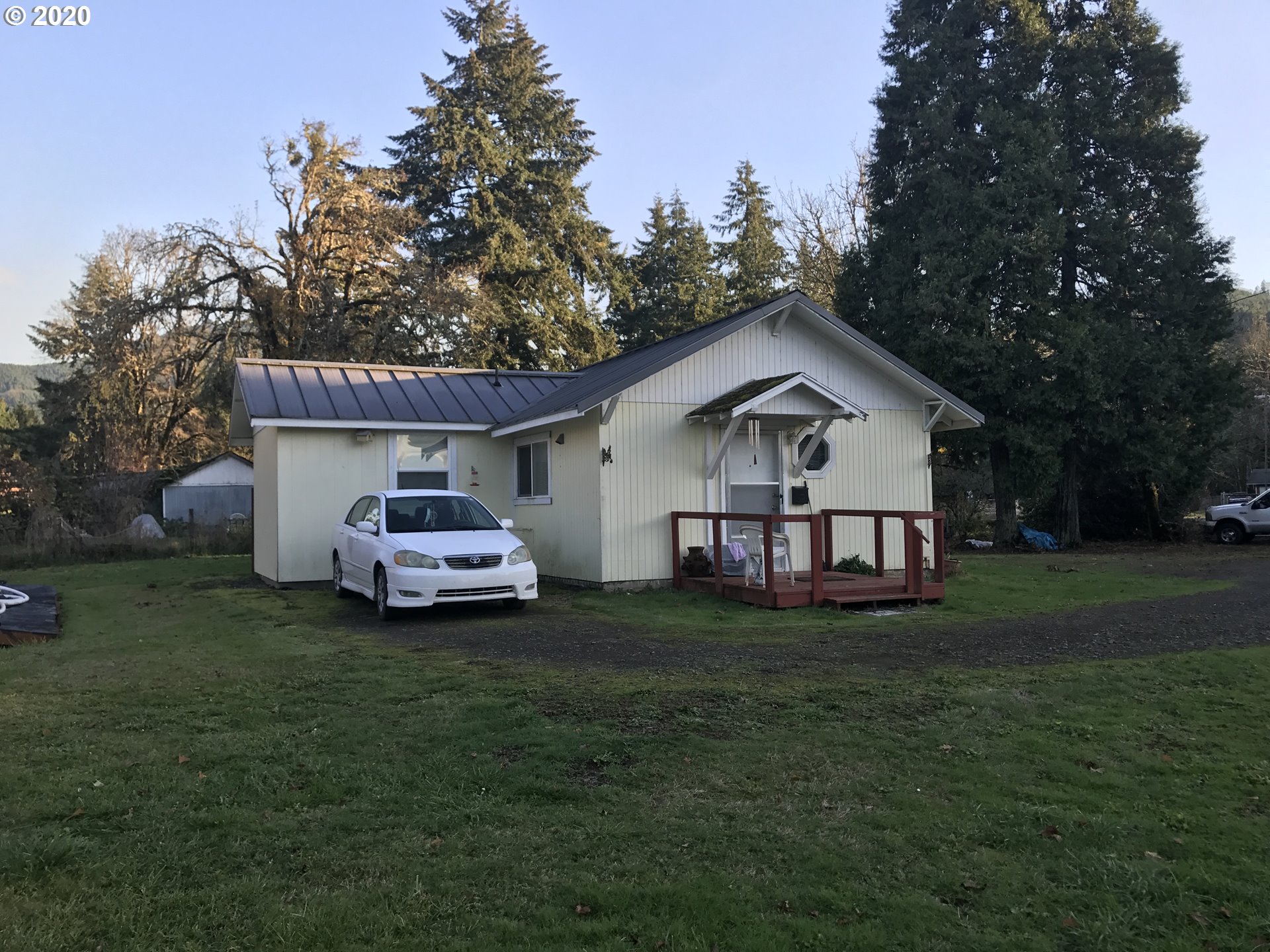 37165 Row River Road Dorena, OR 97434 - Photo 18 of 31 Gallery Image 18