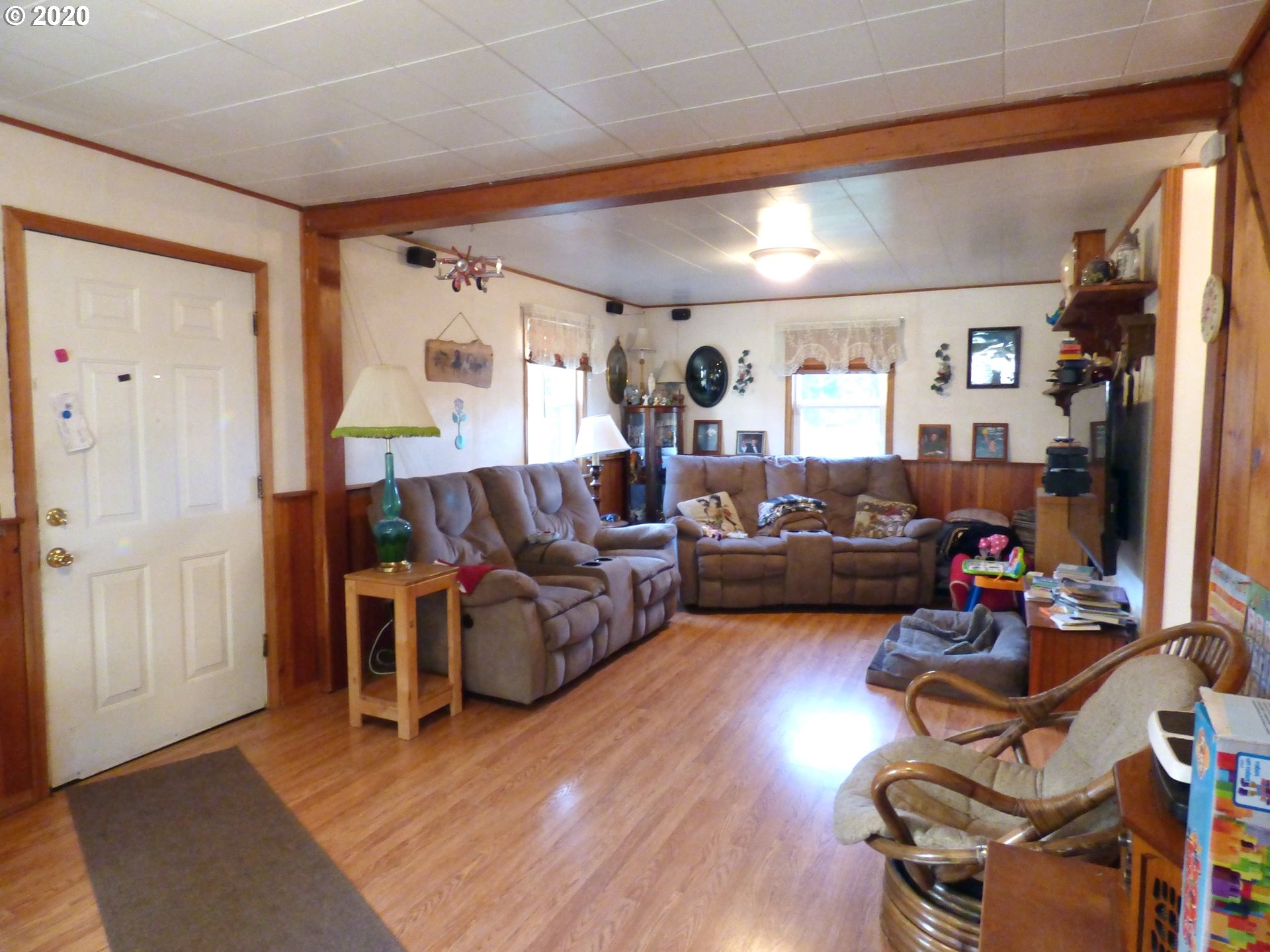 37165 Row River Road Dorena, OR 97434 - Photo 3 of 31 Gallery Image 3