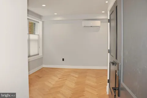 $2,200 | 1643 New Jersey Avenue Northwest, Unit 2, Washington, DC 20001