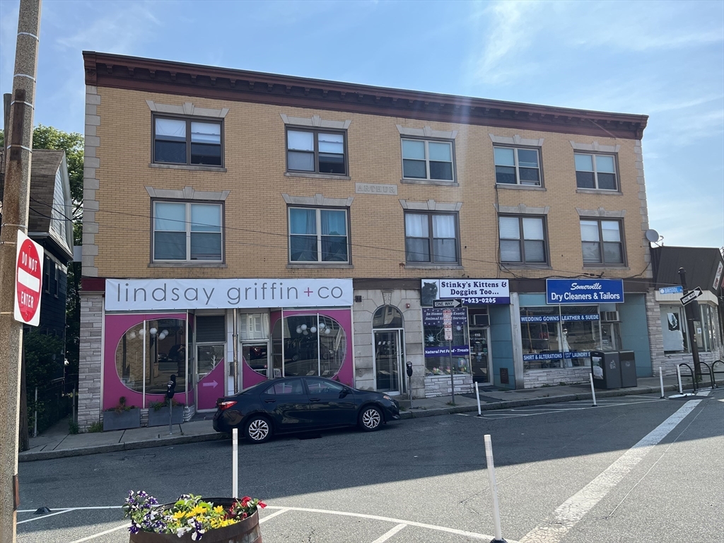 108 Bristol Road, Unit 1 Somerville, MA 02144 - Photo 2 of 30