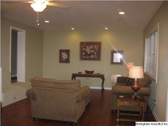 1910 2nd Avenue North Clanton, AL 35045 - Photo 2 of 24