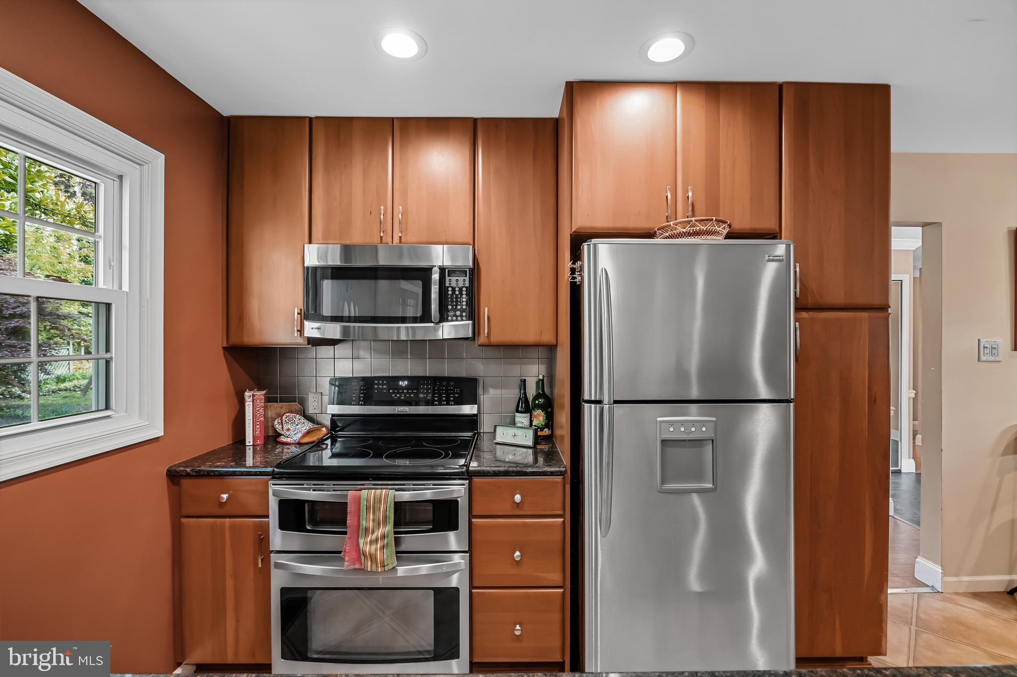 24 Forestview Place Willingboro, NJ 08046 - Photo 14 of 42 Kitchen