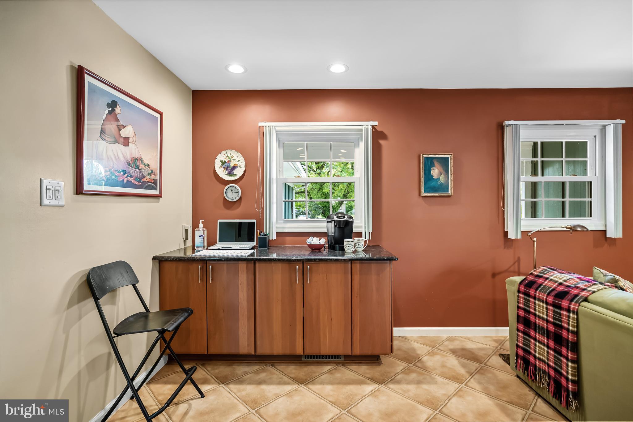 24 Forestview Place Willingboro, NJ 08046 - Photo 17 of 42 Coffee Bar