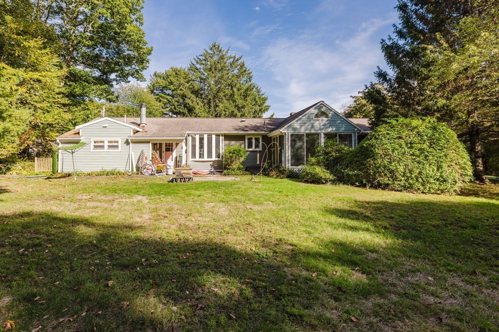 23 Colonial Way Rehoboth, MA 02769 - Photo 3 of 37