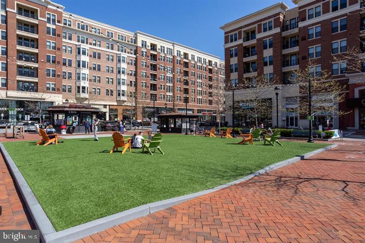 3801 Canterbury Road, Unit 912 Baltimore, MD 21218 - Photo 9 of 10 Rotunda
