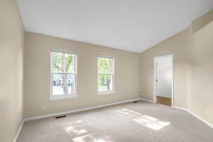 $2,800 | 1255 Huntington Drive, Mundelein, IL 60060