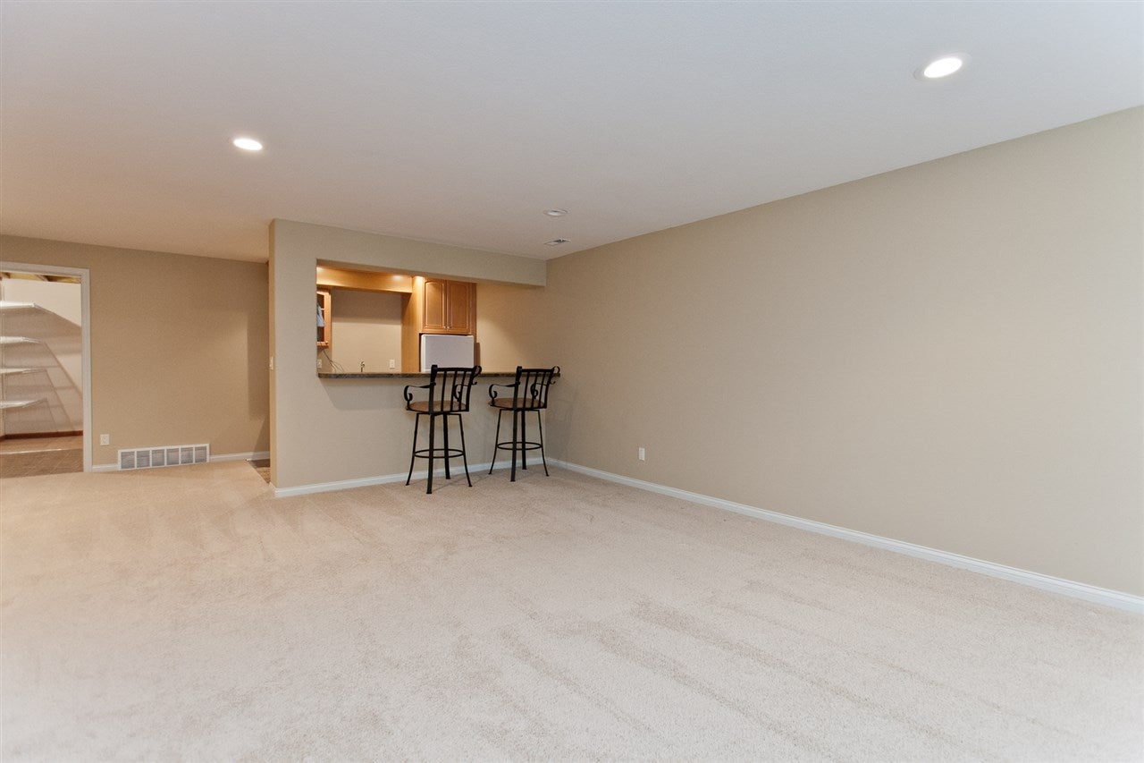 4025 North Willowbend Road Northeast Cedar Rapids, IA 52411 - Photo 35 of 44 Gallery Image 35