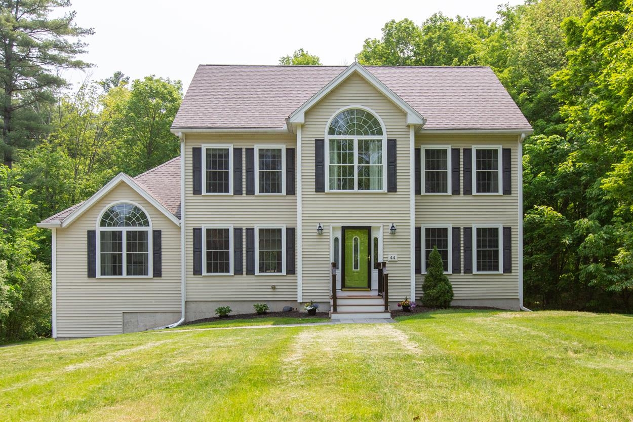 44 Old Gage Hill Road Pelham, NH 03076 - Photo 1 of 40 Gallery Image 1