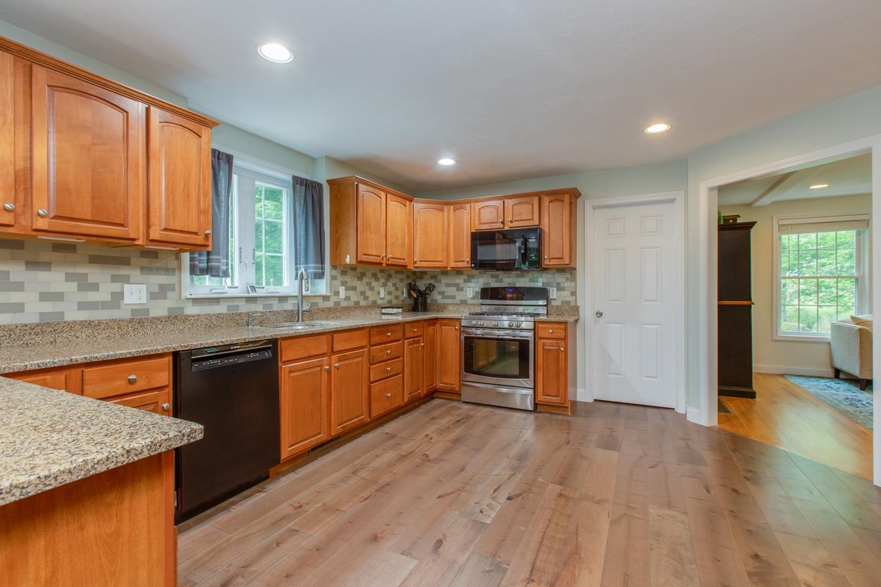 44 Old Gage Hill Road Pelham, NH 03076 - Photo 2 of 40 Gallery Image 2