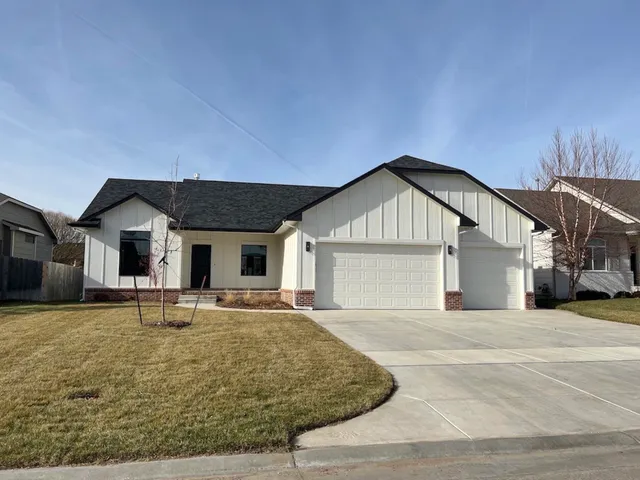 $399,900 | 8364 West Kackley Court, Wichita, KS 67205