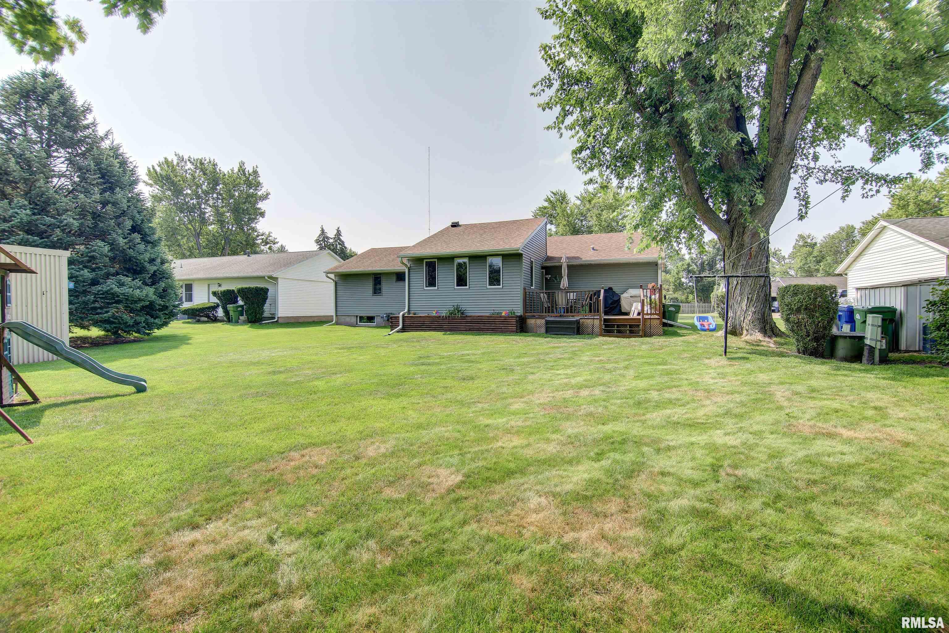 886 15th Avenue Northwest Clinton, IA 52732 - Photo 23 of 30