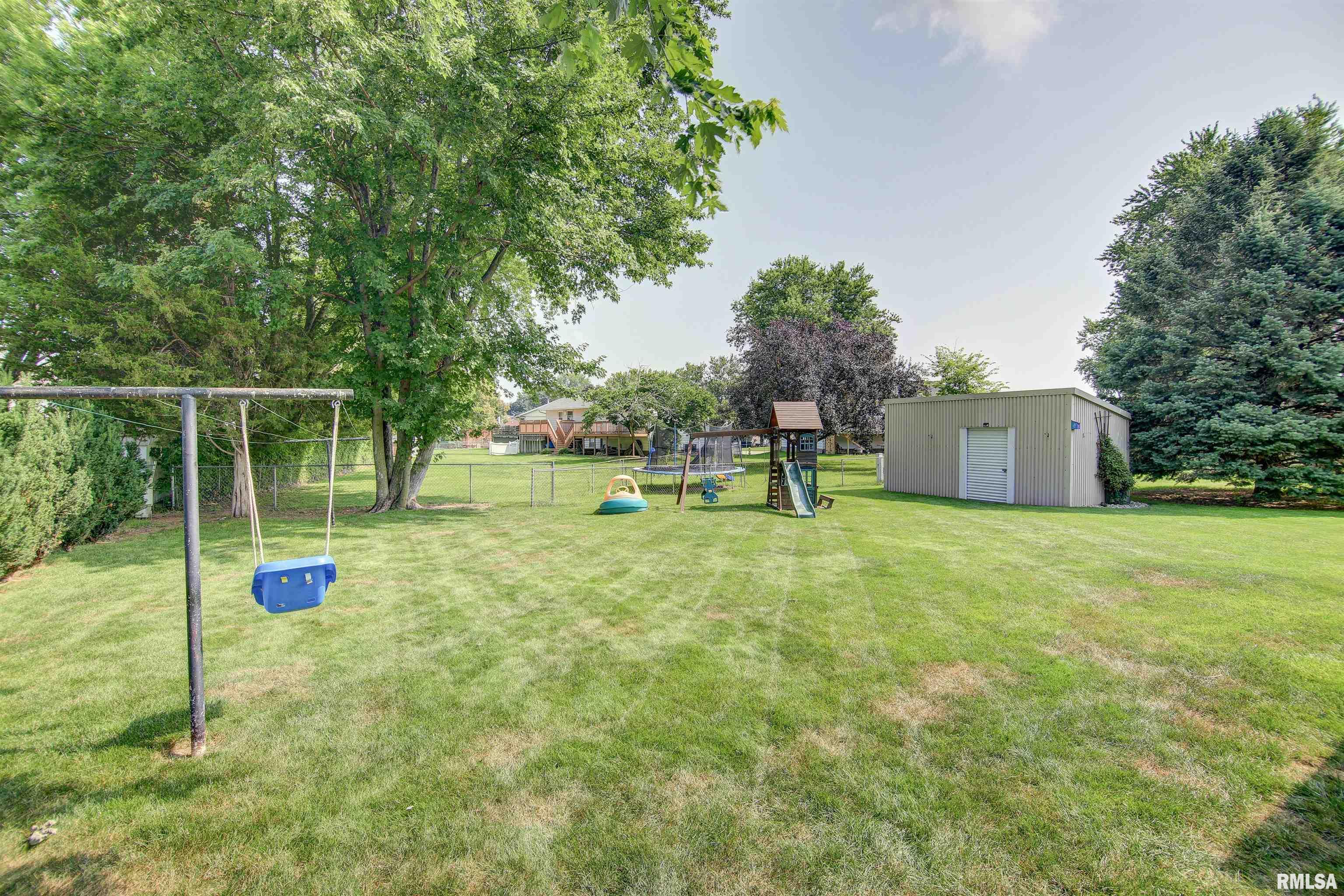 886 15th Avenue Northwest Clinton, IA 52732 - Photo 25 of 30