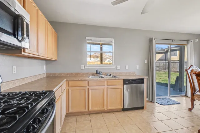 $250,000 | 7922 Cedar View Street, Baytown, TX 77523