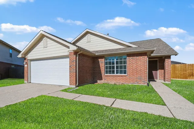 $250,000 | 7922 Cedar View Street, Baytown, TX 77523