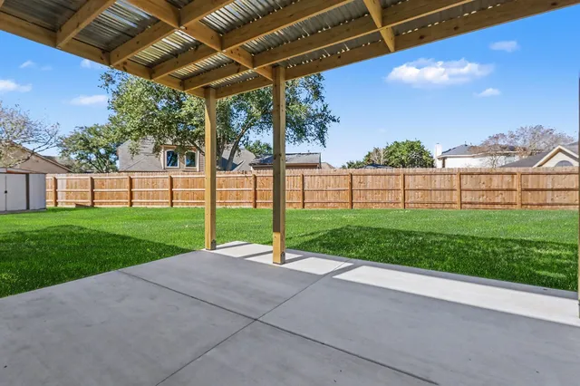 $250,000 | 7922 Cedar View Street, Baytown, TX 77523