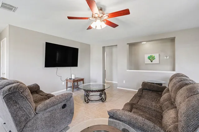 $250,000 | 7922 Cedar View Street, Baytown, TX 77523