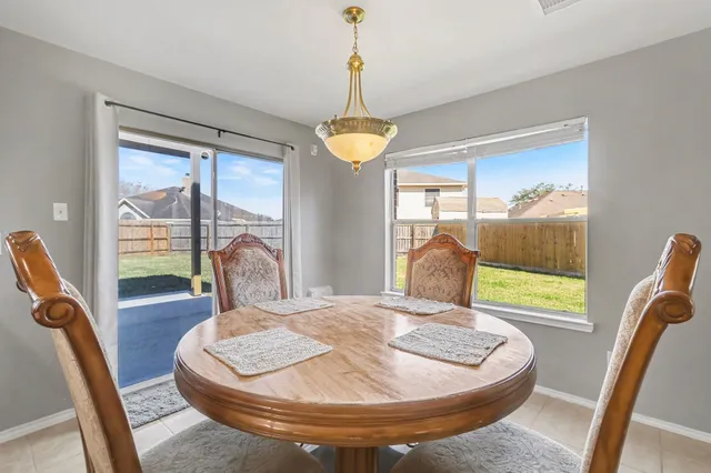 $250,000 | 7922 Cedar View Street, Baytown, TX 77523