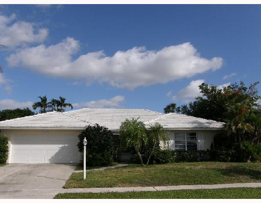 633 Elm Tree Lane Boca Raton, FL 33486 - Photo 1 of 9 Primary Photo