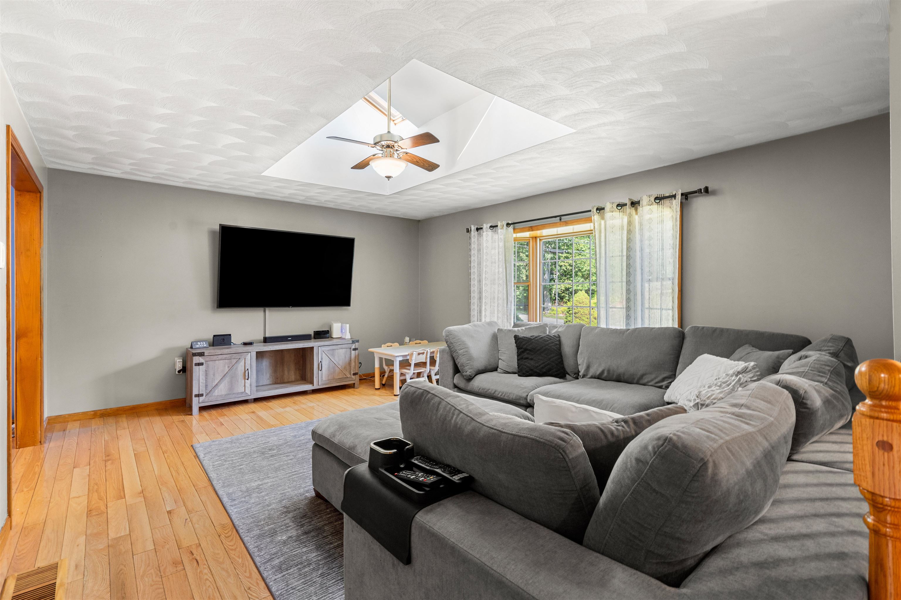 3 Kennedy Drive Pelham, NH 03076 - Photo 19 of 42