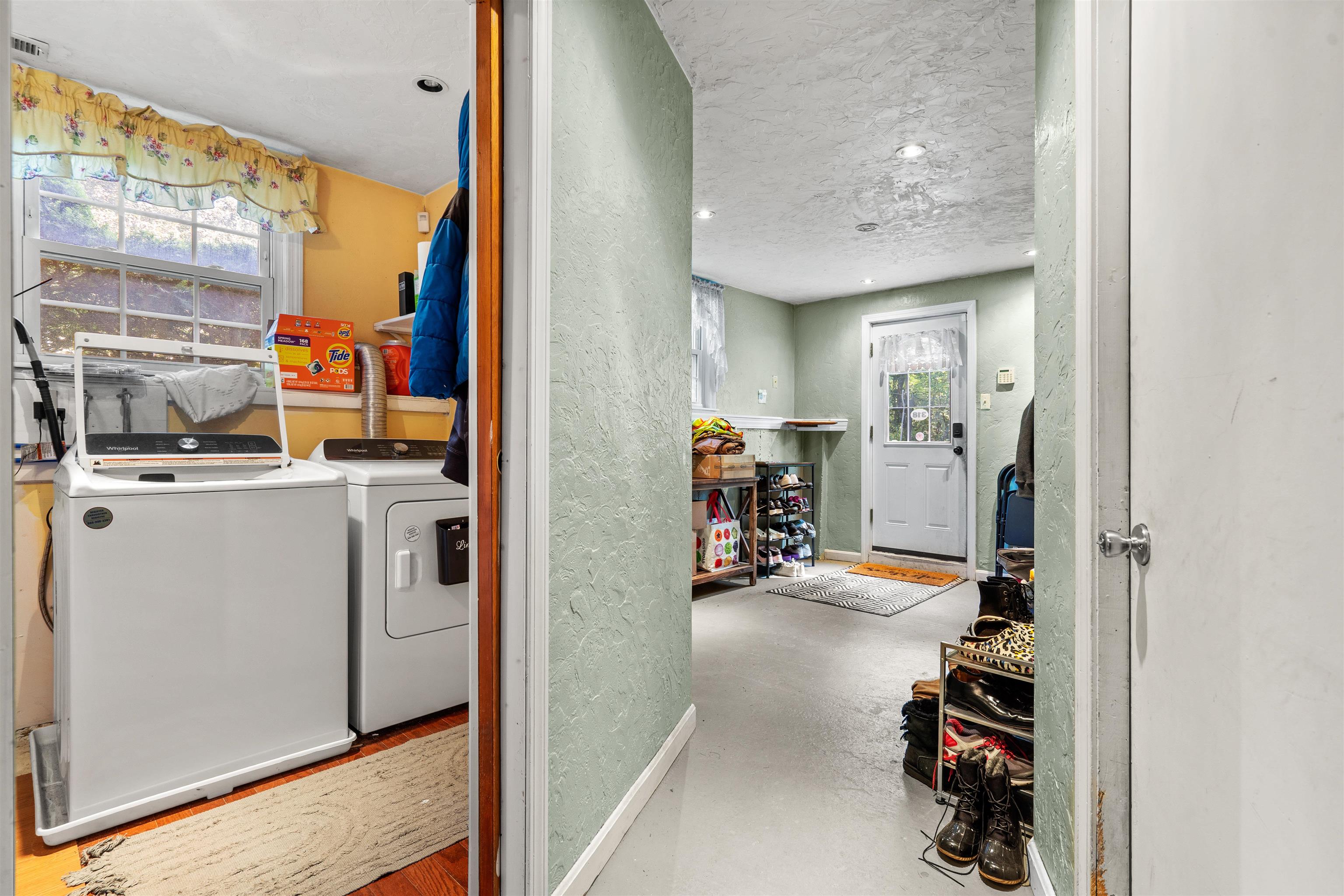 3 Kennedy Drive Pelham, NH 03076 - Photo 33 of 42