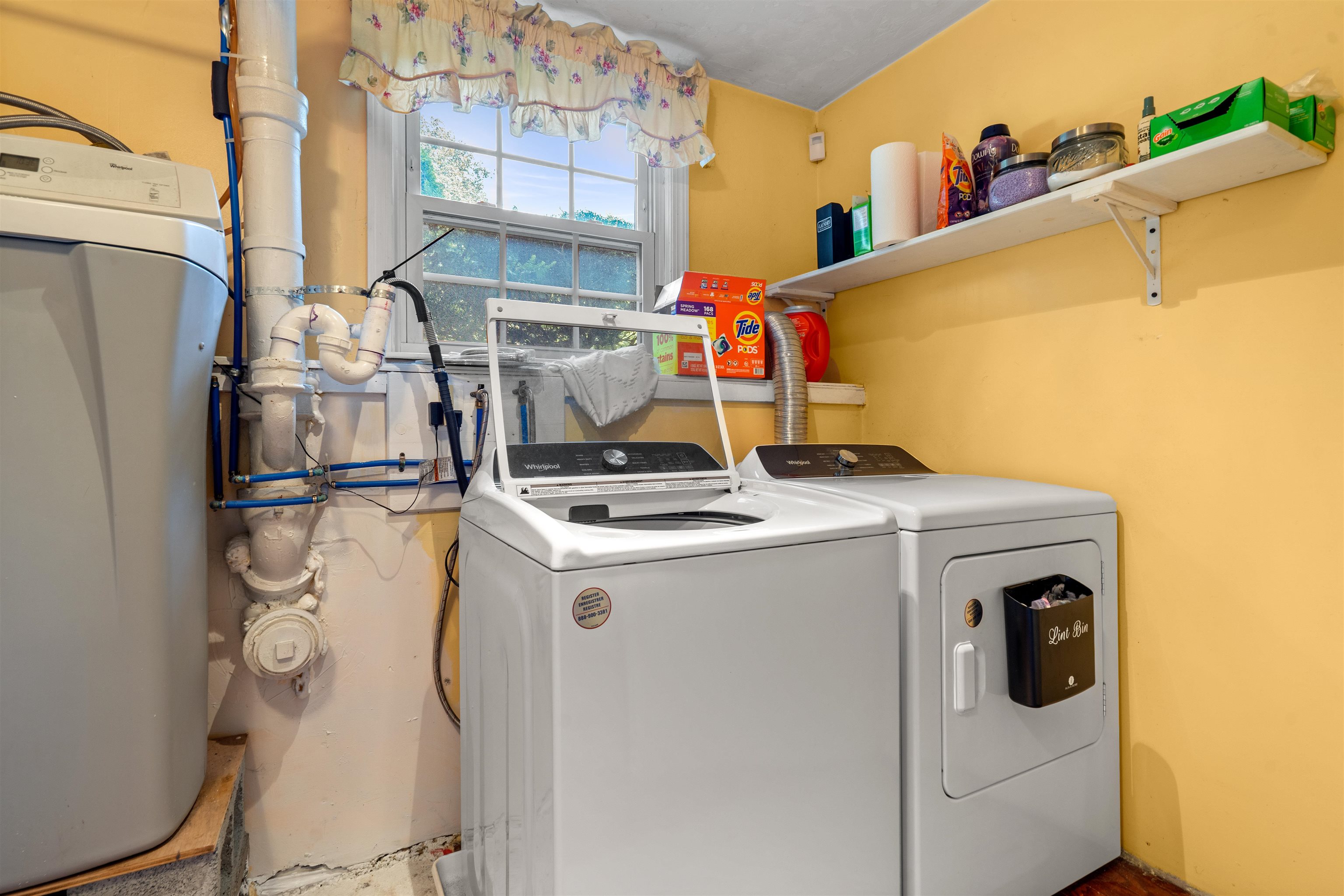 3 Kennedy Drive Pelham, NH 03076 - Photo 34 of 42