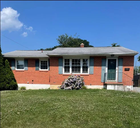 $334,999 | 43 East Edinburgh Drive, New Castle, DE 19720