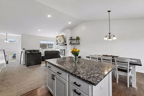 $419,900 | 940 Lakewood Trail, Norwood Young America, MN 55397