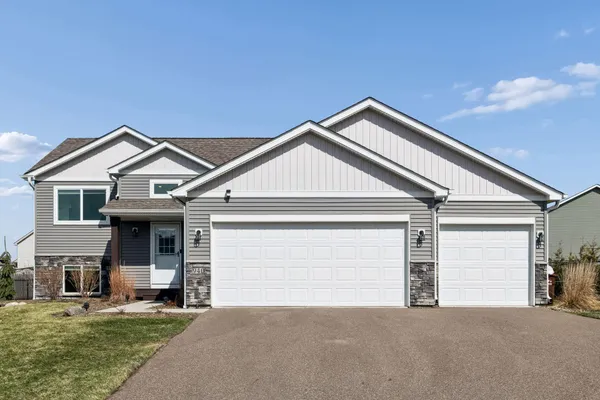 $419,900 | 940 Lakewood Trail, Norwood Young America, MN 55397