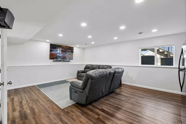 $419,900 | 940 Lakewood Trail, Norwood Young America, MN 55397