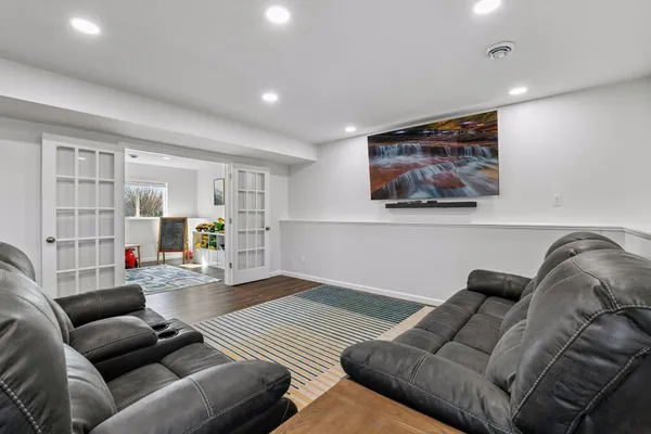 $419,900 | 940 Lakewood Trail, Norwood Young America, MN 55397