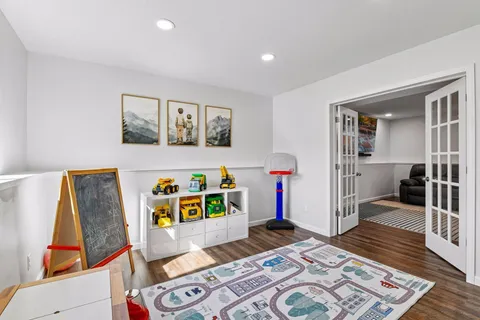 $419,900 | 940 Lakewood Trail, Young America, MN 55397