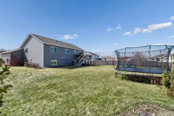 $419,900 | 940 Lakewood Trail, Norwood Young America, MN 55397