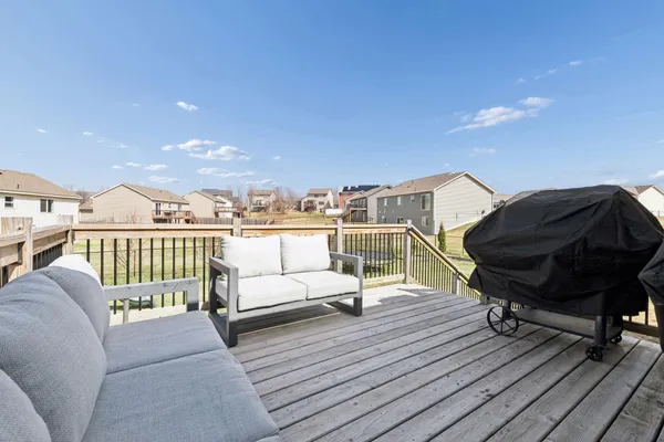 $419,900 | 940 Lakewood Trail, Norwood Young America, MN 55397