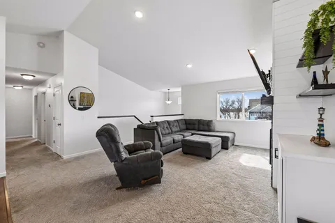 $419,900 | 940 Lakewood Trail, Norwood Young America, MN 55397