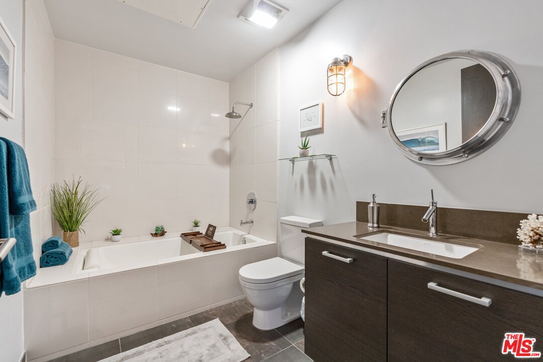 13320 Beach Avenue, Unit 306 Marina del Rey, CA 90292 - Photo 11 of 25