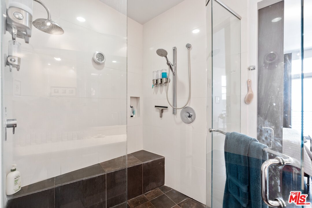 13320 Beach Avenue, Unit 306 Marina del Rey, CA 90292 - Photo 19 of 25