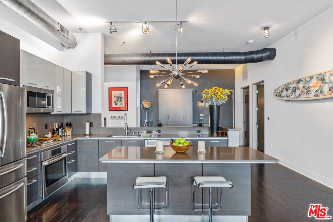 13320 Beach Avenue, Unit 306 Marina del Rey, CA 90292 - Photo 4 of 25